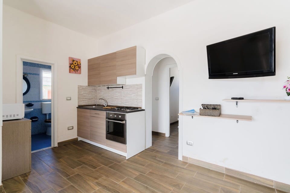 Floor, Interior Design, Flooring, Apartment, Home, Wood Stain, Design, Wood Flooring, Hardwood, Countertop