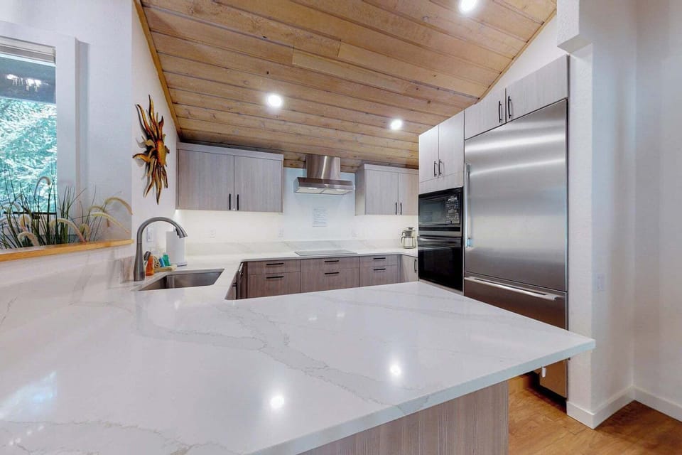 Well-equiped kitchen