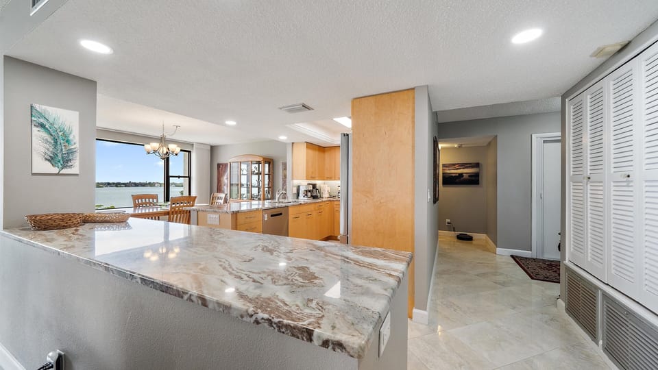 Condo, 2 Bedrooms | Private kitchen | Fridge, oven, coffee/tea maker, toaster