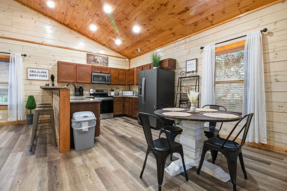 Signature Cabin, 1 Bedroom, Hot Tub | Private kitchen | Fridge, microwave, oven, stovetop