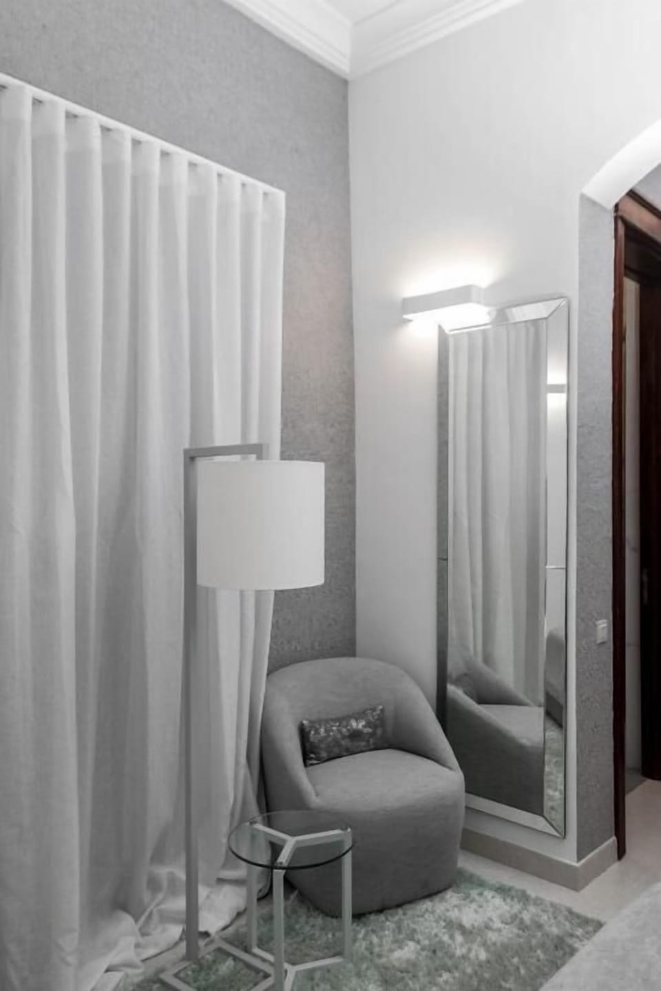 Luxury Apartment, Balcony, City View | Interior
