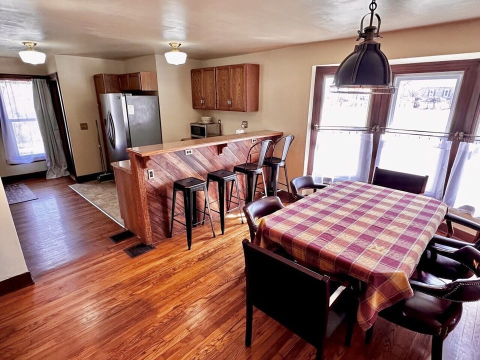 Mulberry House - Dining Table and Kitchen Pass Through