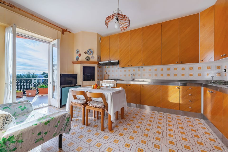 Apartment, Balcony, City View | Interior