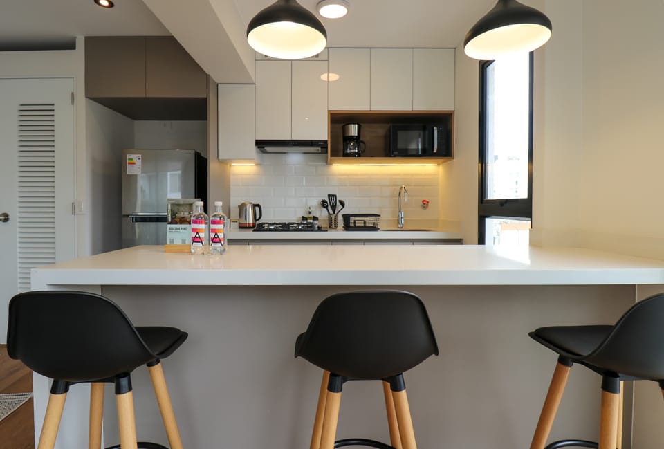 Kitchen island 