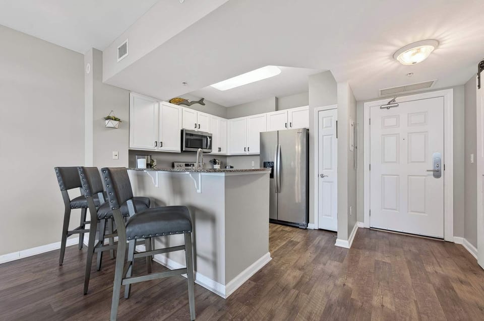 Condo, Multiple Beds, Balcony, City View (Cozy Retreat in the) | Private kitchen