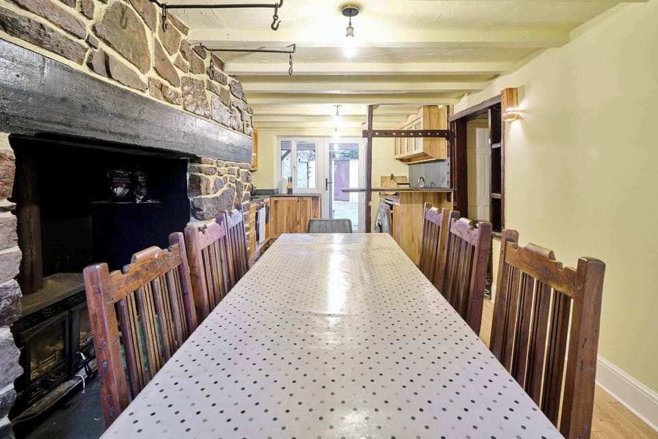 Morley House, Milltown - Host & Stay