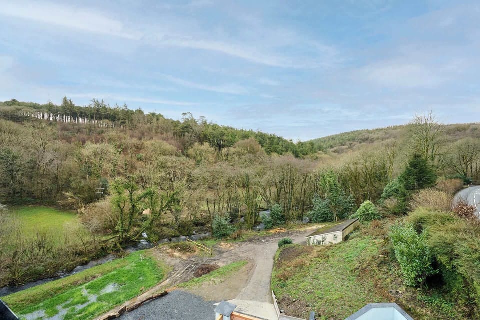 Morley House, Milltown - Host & Stay