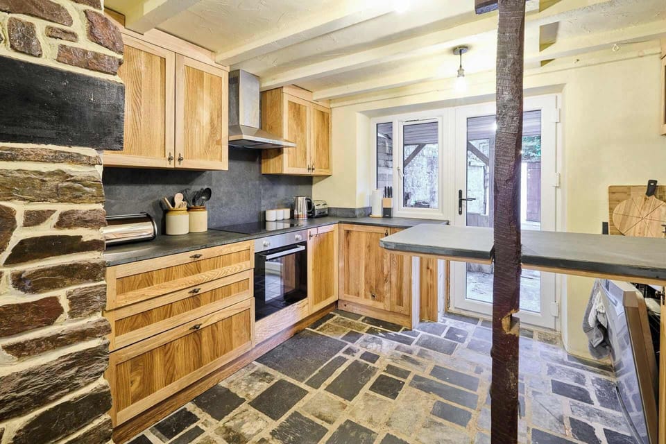 Morley House, Milltown - Host & Stay