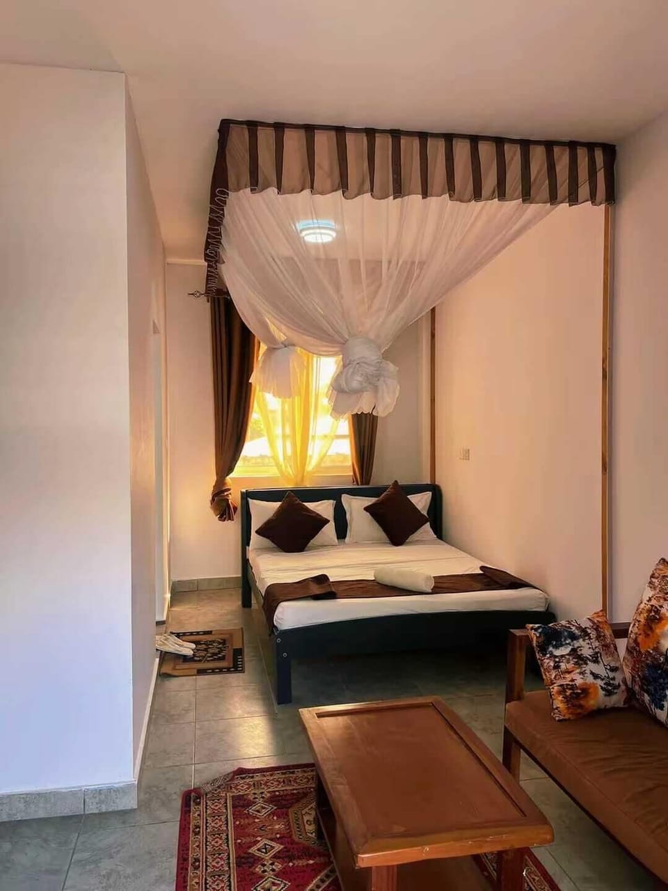 Deluxe Double Room | Free WiFi, bed sheets