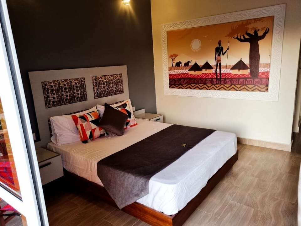 Deluxe Double Room, Balcony, Pool View | Free WiFi, bed sheets