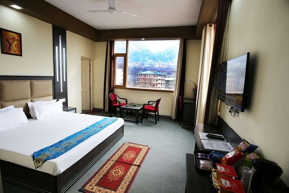 Family Suite | Premium bedding, memory foam beds, minibar, in-room safe