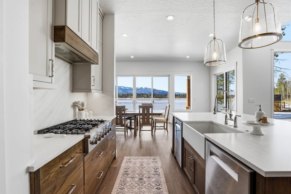 Prepare Meals in Style with High End Designer Finishes