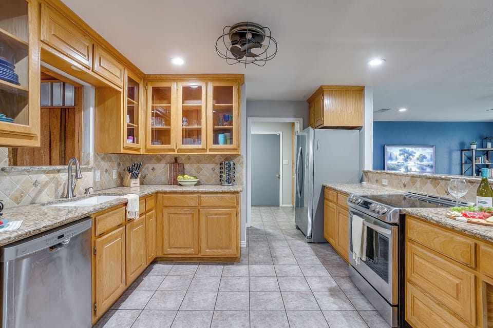 A fully equipped kitchen with a convenient island for casual meals.