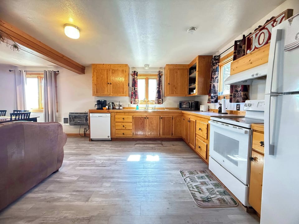 Large open kitchen to make that perfect summertime meal.