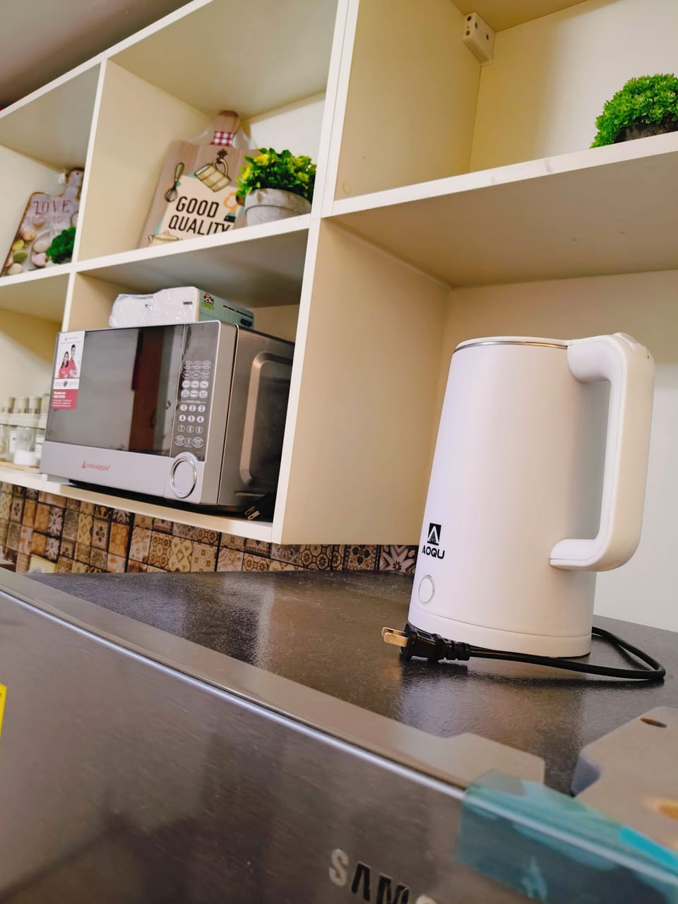 Fridge, microwave, dishwasher