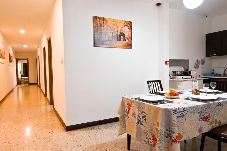 Common area (corridors, hall)