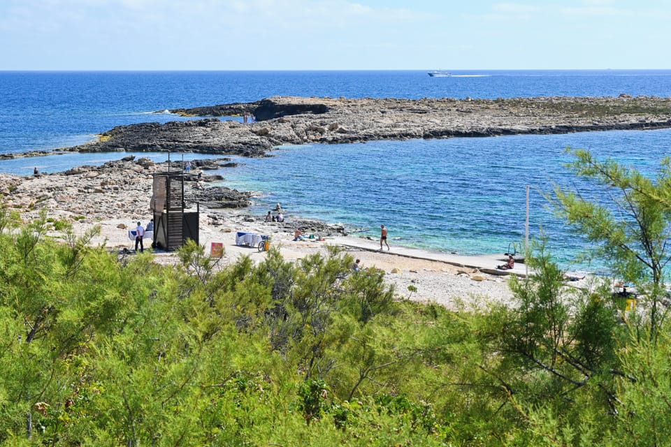 Qawra Bay Beach