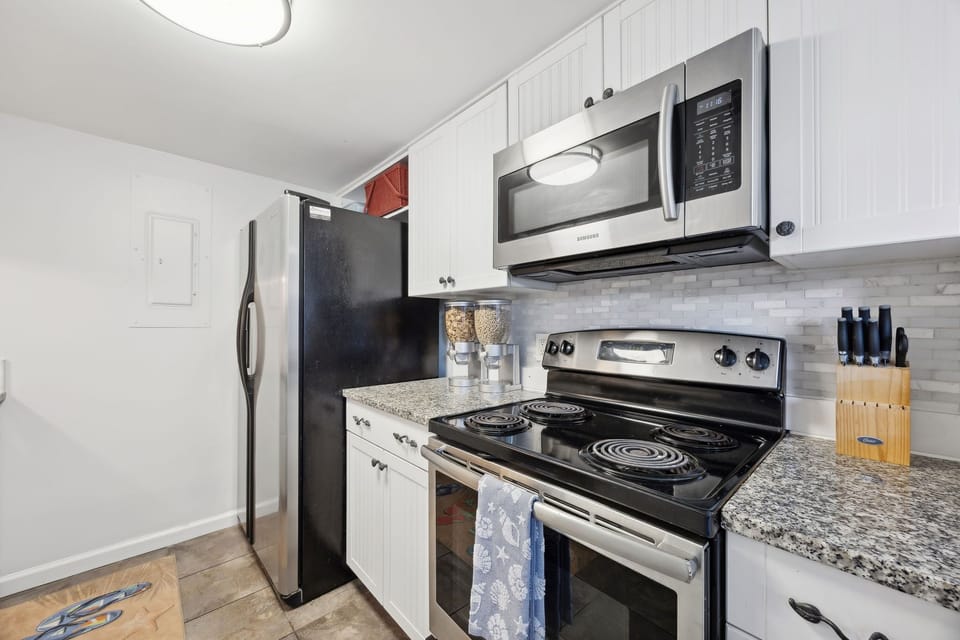 Full Kitchen