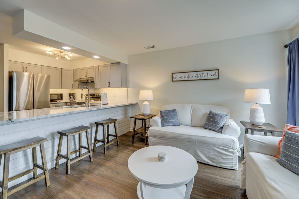 Living Room | Smart TV | Single-Story Unit
