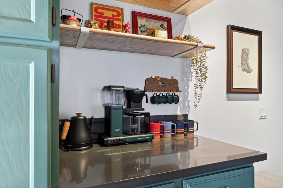 Coffee bar goals—fresh brews, cozy mugs, and mountain mornings made easy.