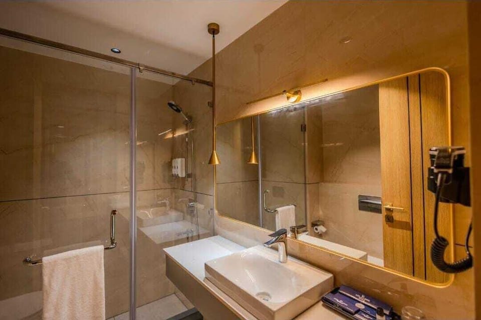 Standard Double Room | Bathroom | Free toiletries, slippers, towels, soap