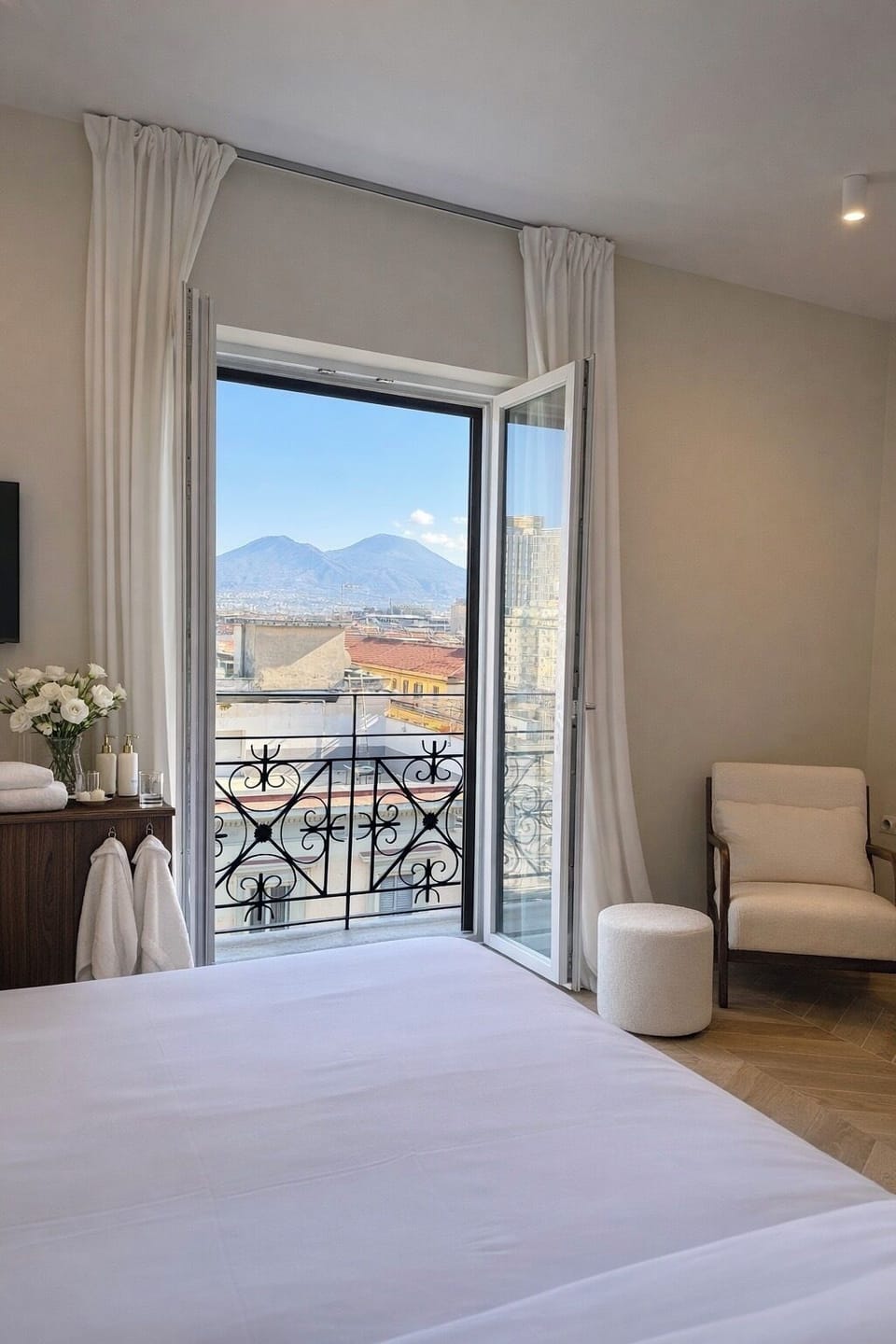 Deluxe Double Room, Balcony, Mountain View | Minibar, in-room safe, desk, laptop workspace