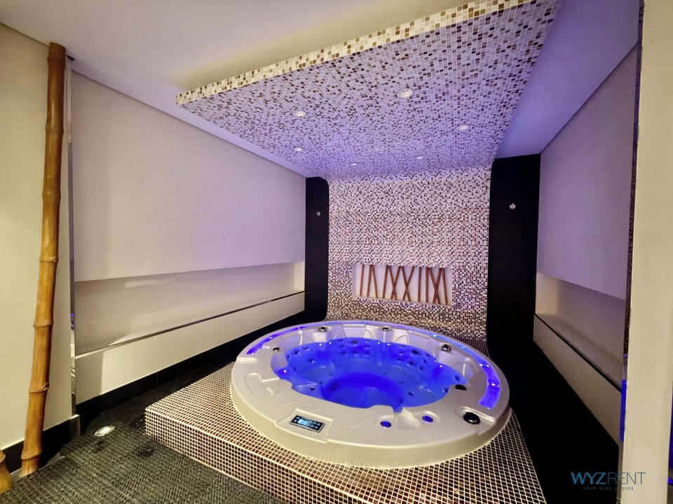 WYZ RENT|Grand 1BR Cour Jardin Near Bay Avenue Apartment in Dubai