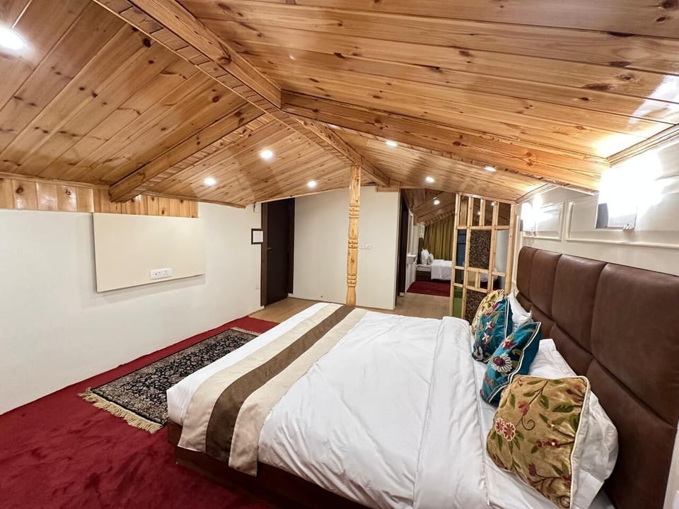 Family Room | Rollaway beds, free WiFi, bed sheets