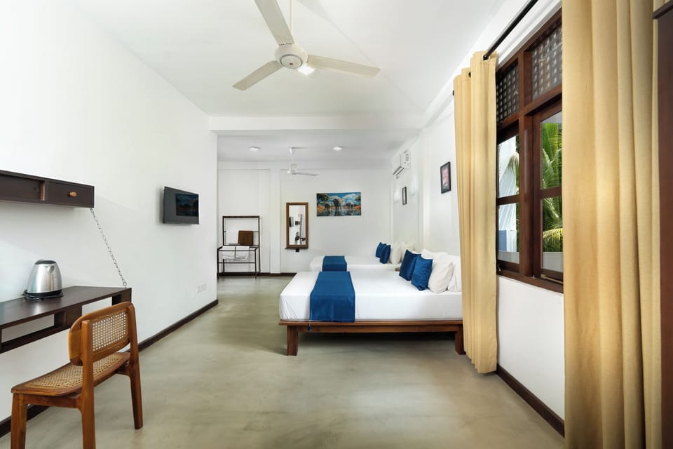 Quadruple Room | Desk, WiFi (free)