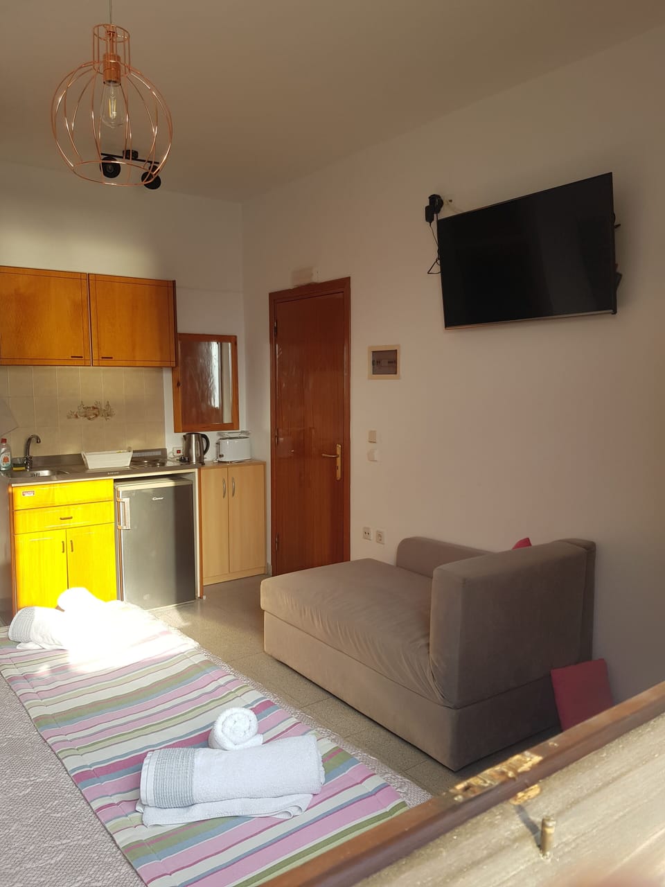 Double Room, Sea View | Private kitchen | Fridge, coffee/tea maker, electric kettle, toaster