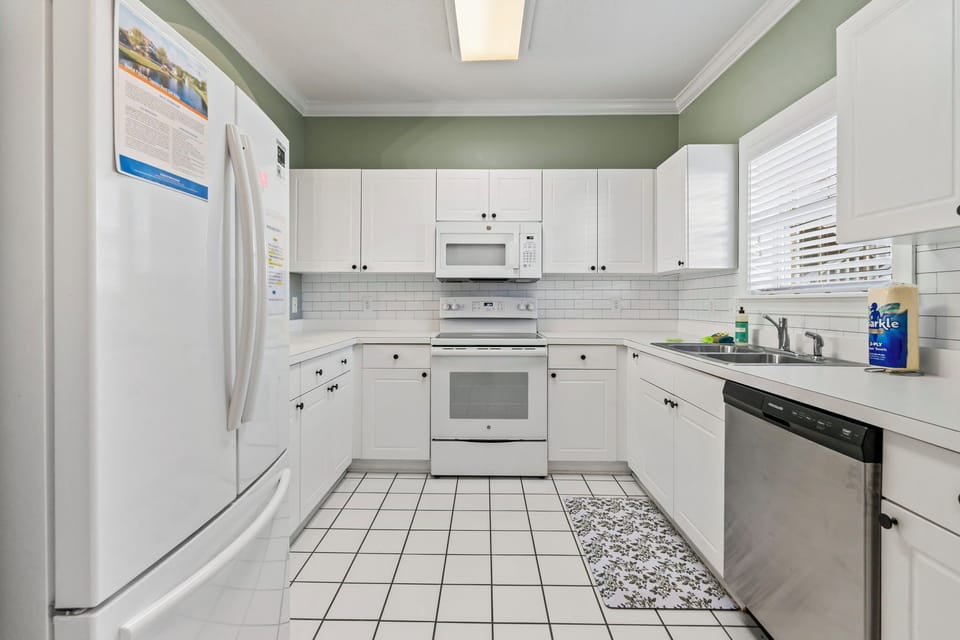 Well equipped Kitchen