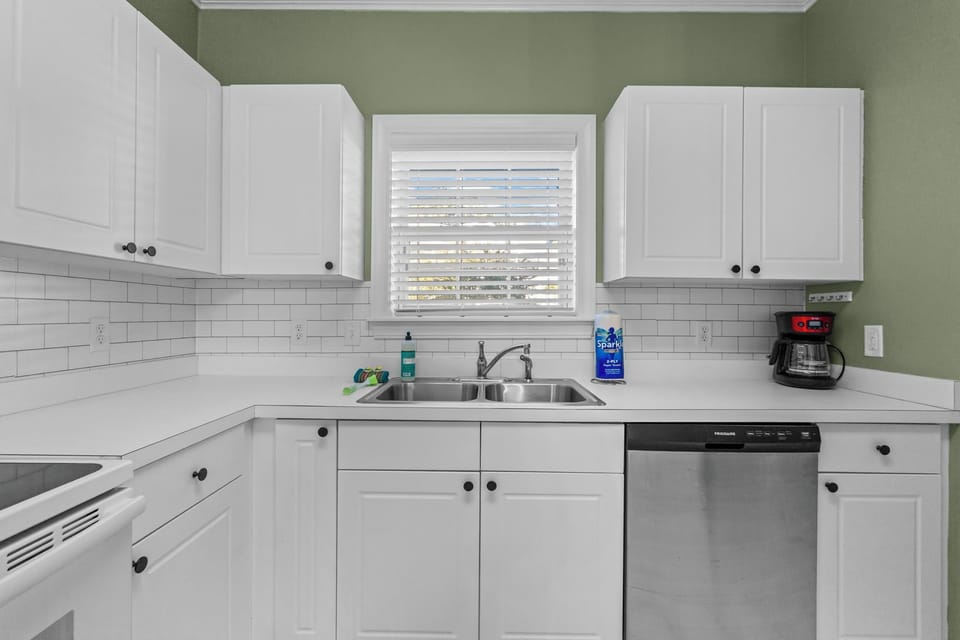 Eat out or cook at home, all is right here