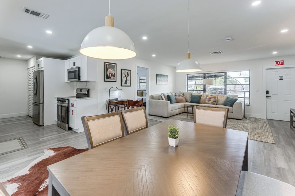 House (3 Bedrooms) | Interior