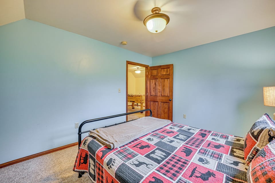 House (4 Bedrooms) | Interior