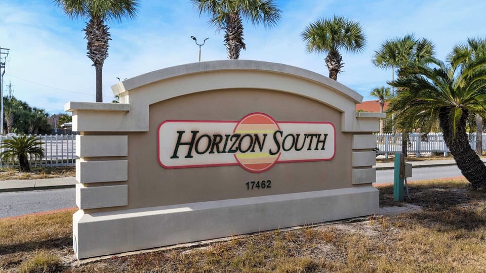 Horizon South Grounds & Amenities