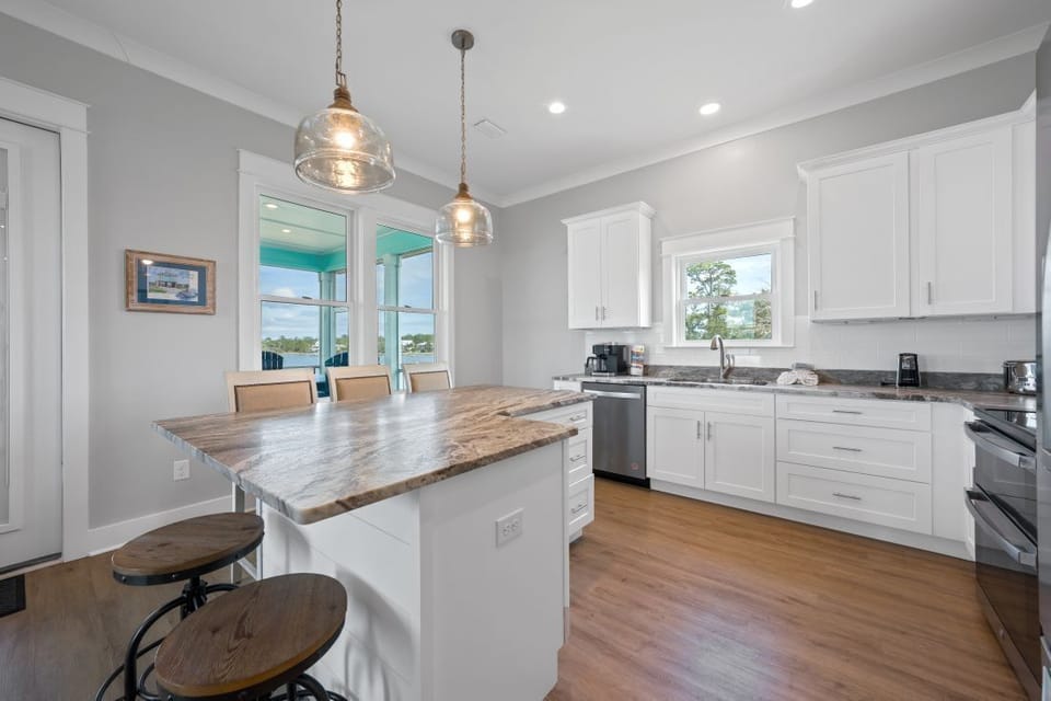 6  Dolphin Dreams Kitchen