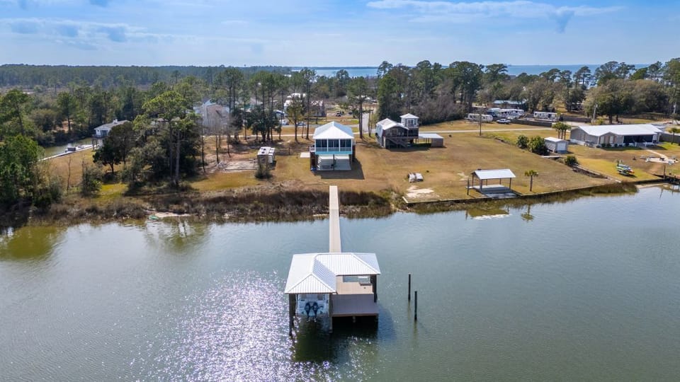 29 Dolphin Dreams Plash Island Location