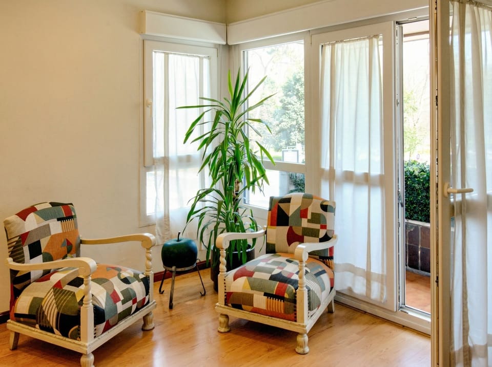 Suite, 1 King Bed with Sofa bed, Balcony, Park View | Free WiFi, bed sheets