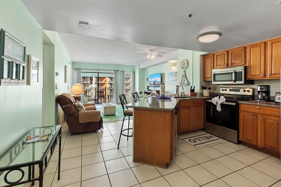 Fully-equipped kitchen with an oven, stovetop, microwave and more!