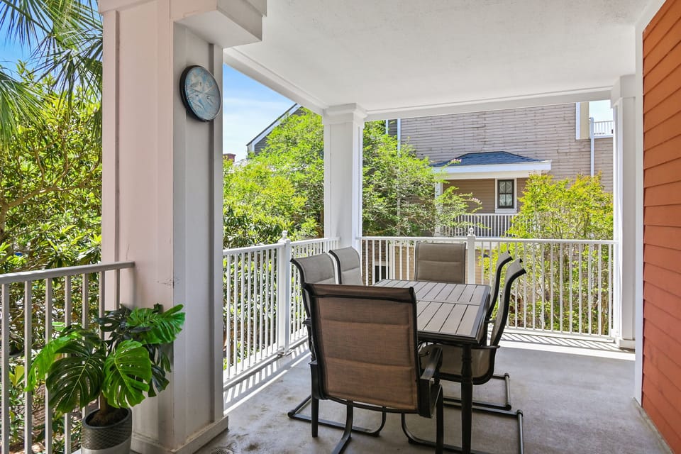 Market Street Inn 248- Beauty by the Bay balcony