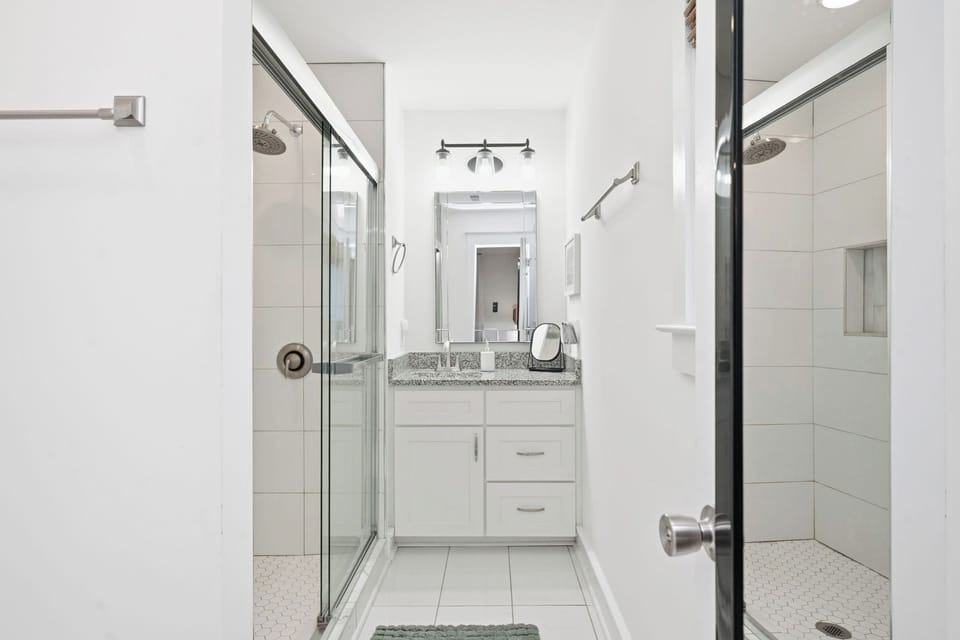 Master Bath #1 - Main Level North