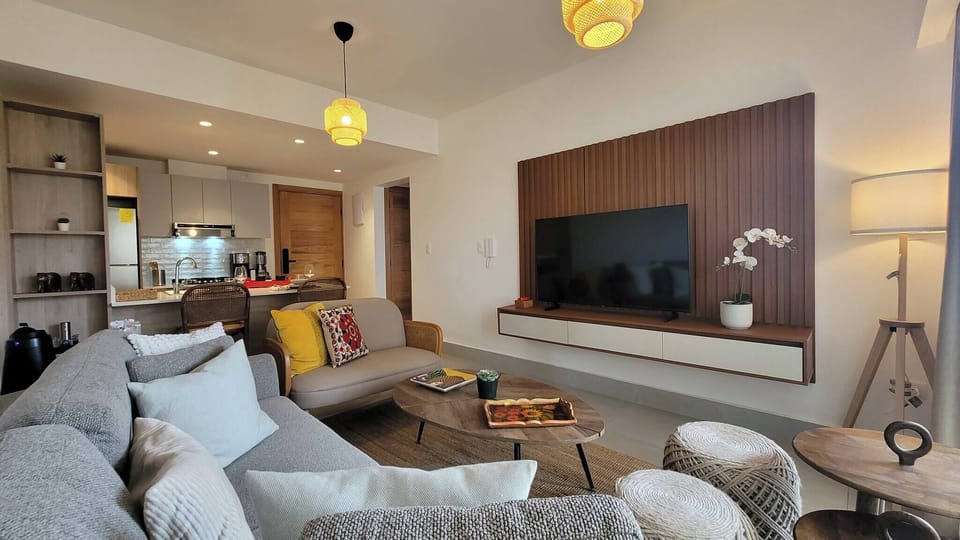 Apartment, 1 Bedroom, Accessible, Balcony | Living room
