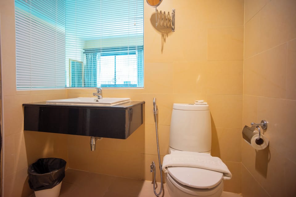 Standard Twin Room | Bathroom | Towels, soap