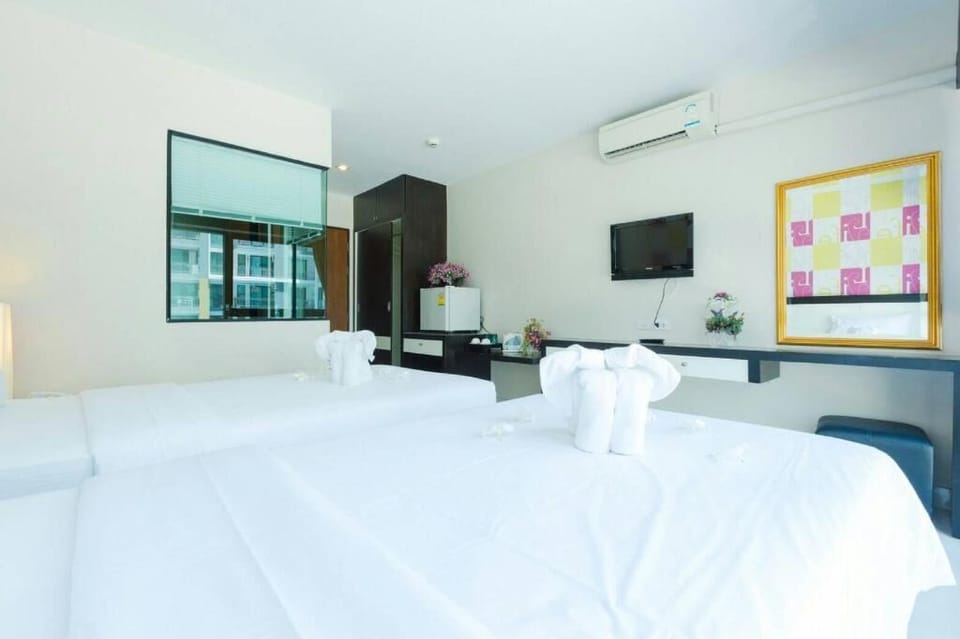 Standard Double Room, City View | In-room safe, free WiFi