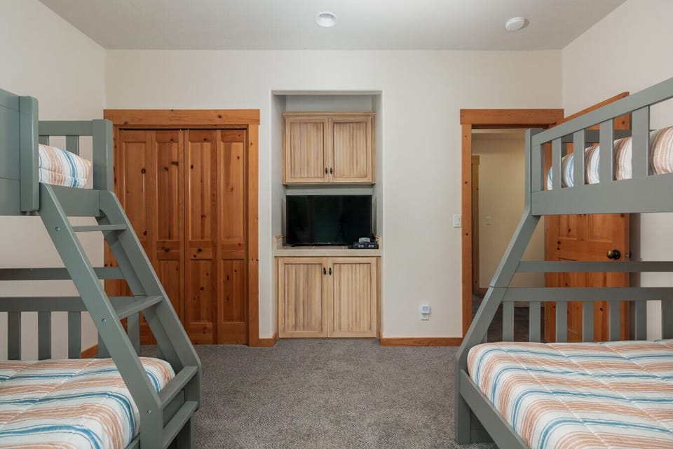 Bunk Room
