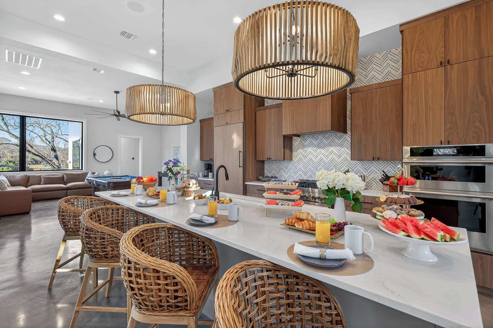 Breakfast Bar for 4