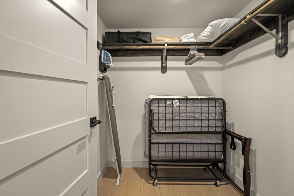 Extra single bed available when additional space is needed.
