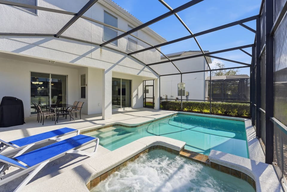 Private pool
