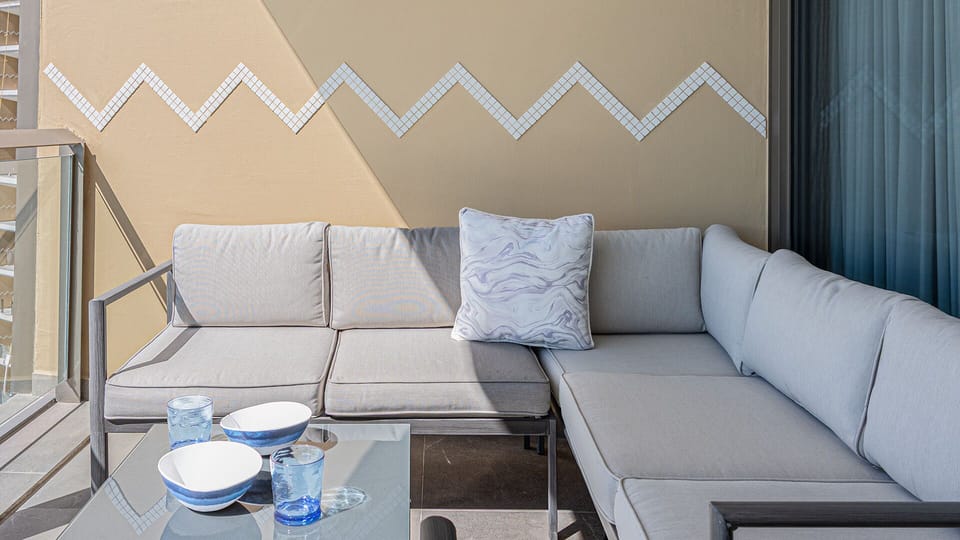 Sectional patio couch