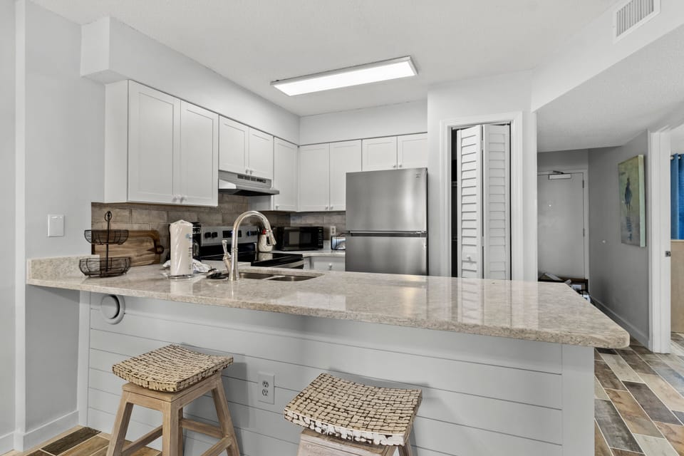 Plantation Palms 6311 
2 bedroom 2 bathrooms, sleeps 6. Managed by Island Rentals